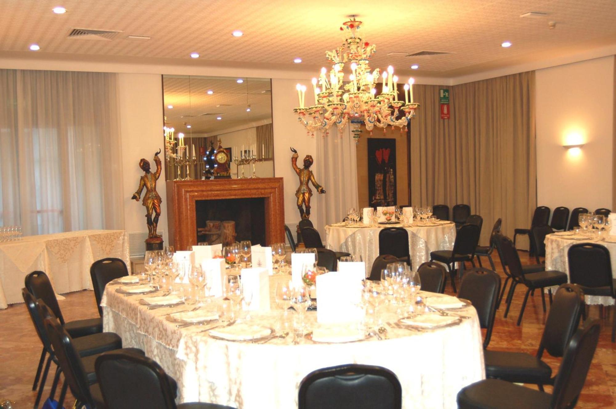 Astoria Hotel Italia Ούντινε Εξωτερικό φωτογραφία
