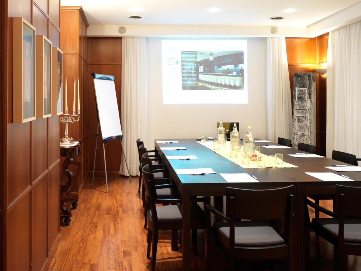 Astoria Hotel Italia Ούντινε Εξωτερικό φωτογραφία